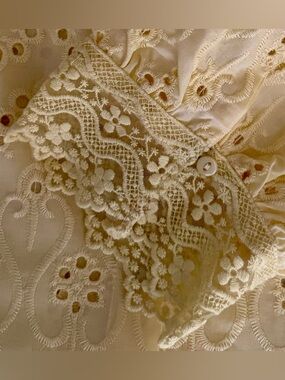 LIV Los Angeles Eyelet Embroidery Button-Up Blouse / Yellow / Size M